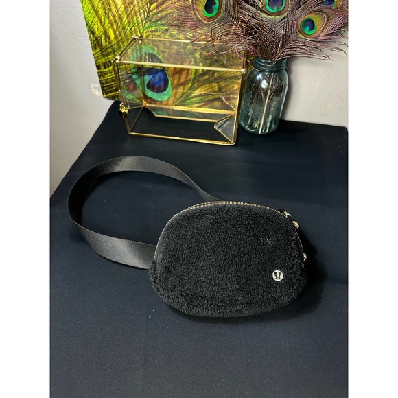 lululemon athletica Handbags - Lululemon belt bag black Sherpa and gold